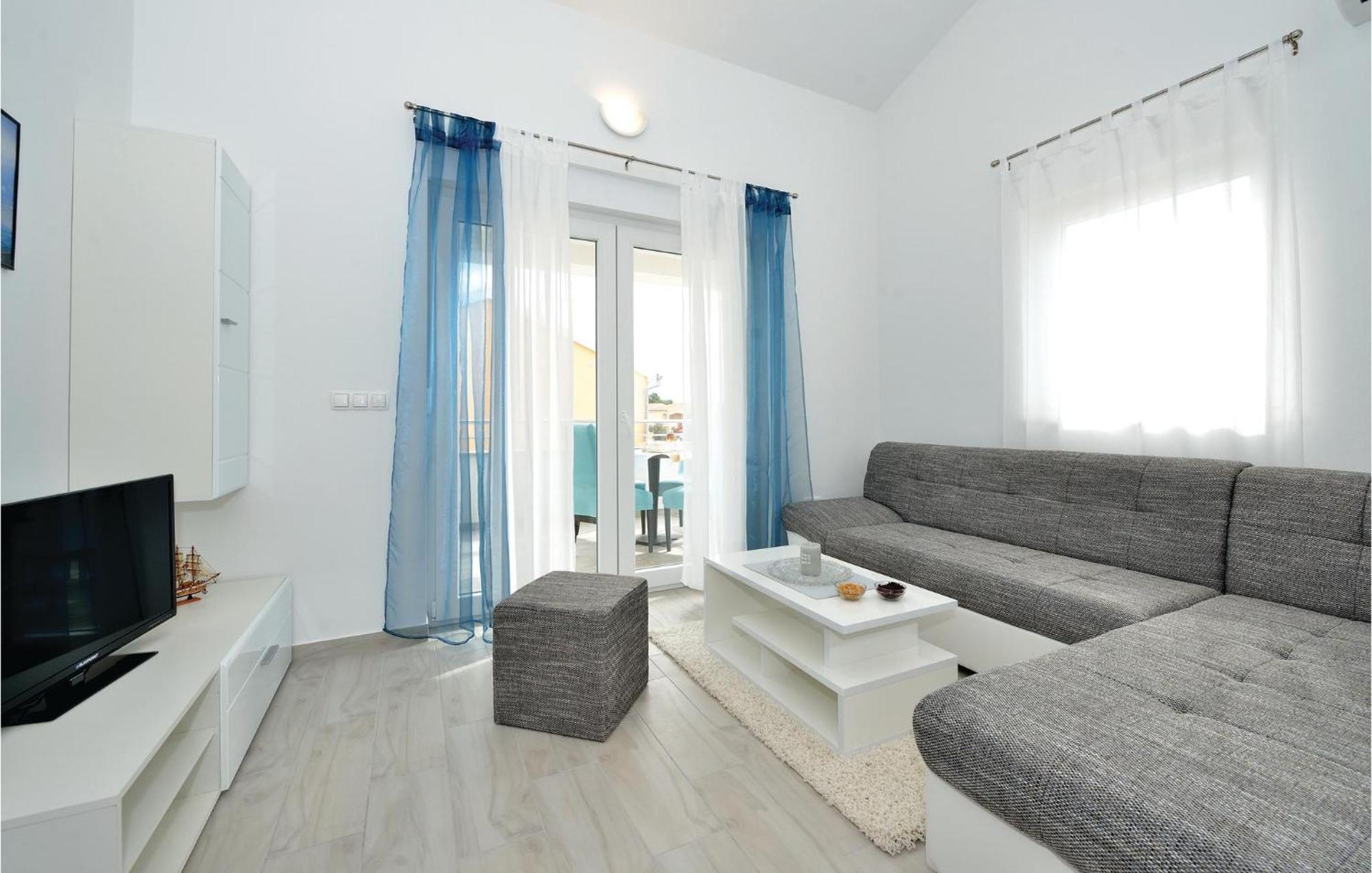 Nice Apartment In Vrsi-Mulo With Wifi Exterior photo