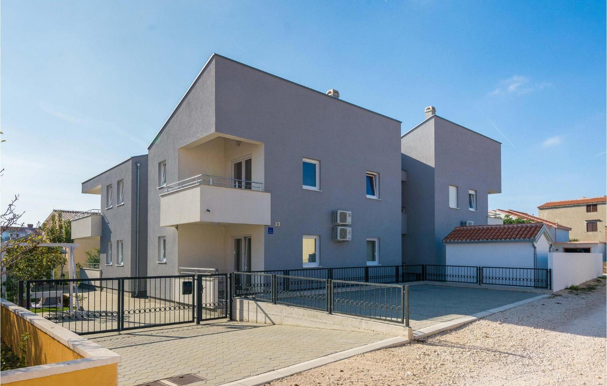 Nice Apartment In Vrsi-Mulo With Wifi Exterior photo